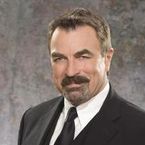Tom Selleck ... on lui interdit de raser sa moustache