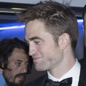 Robert Pattinson - Descente des marches du film "Good Time" lors du 70ème Festival International du Film de Cannes. Le 25 mai 2017. © Borde-Jacovides-Moreau/Bestimage 