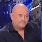 Cauet bientôt innocenté ? Un ex de la plaignante crie au complot : "Elle l'a fait avec Sébastien Cauet, mais aussi avec..."