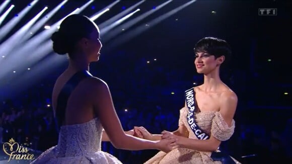 "Des atrophiés du gland" : une star du jury de Miss France accusée d'être trop moche pour voter, elle réagit