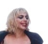 Lady Gaga chante et danse alors Joaquin Phoenix est arrêté lors du tournage du film "Joker : Folie à deux" à New York le 2 avril 2023.
