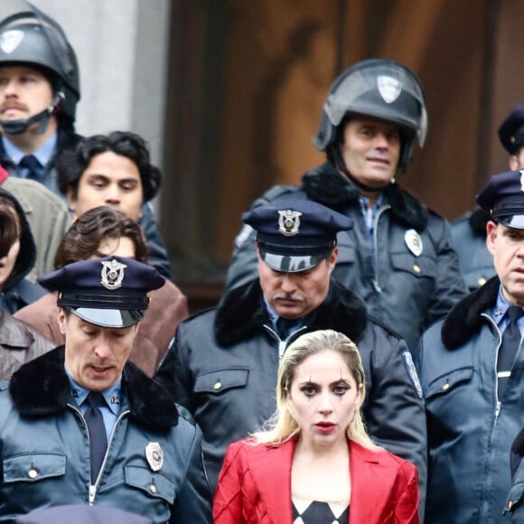 Lady Gaga incarne Harley Quinn pour la première fois sur le tournage de "Joker : Folie à Deux" dans le quartier Downtown de Manhattan à New York City, New York, Etats-Unis, le 25 mars 2023.