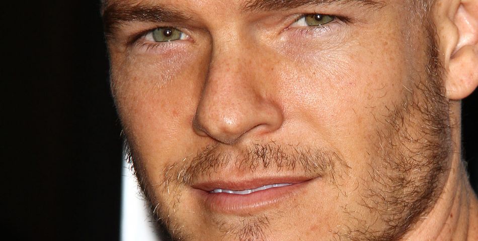 Alan Ritchson à la première de Project Almanac à Hollywood, le 27 ...