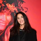 "Petit rôle mais assez marquant" : la 1ère photo très parlante de Linda Hardy dans la série la plus hot de 2024 sur Netflix