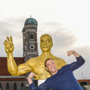 Photocall avec Jean-Claude Van Damme pour la série Jean-Claude Van Johnson à Munich le 14 décembre 2017.