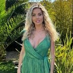 "Quelle bande de conn*sses !" : Jessica Thivenin craque après de nouvelles critiques sur son physique et ses chirurgies esthétiques