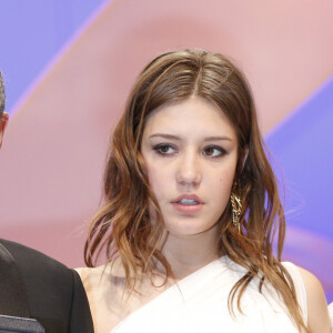 Lea Seydoux, Abdellatif Kechiche (Palme d'Or pour "La vie d'Adele") et Adele Exarchopoulos - Ceremonie de cloture du 66eme festival du film de Cannes. Le 26 mai 2013  Closing ceremony of the 66th Cannes Film Festival. On may 26th 2013 