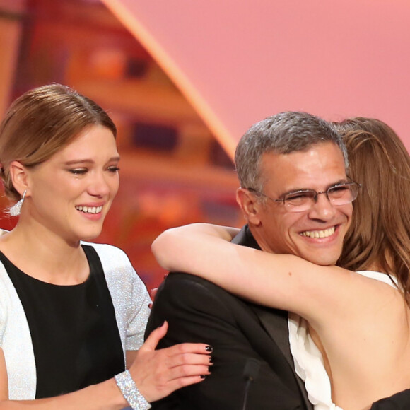 Lea Seydoux, Abdellatif Kechiche (Palme d'Or pour "La vie d'Adele") et Adele Exarchopoulos - Ceremonie de cloture du 66eme festival du film de Cannes. Le 26 mai 2013  Closing ceremony of the 66th Cannes Film Festival. On may 26th 2013 