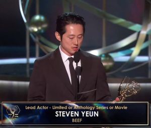 Steven Yeun remporte le Emmy Awards du meilleur acteur dans une mini-série pour BEEF