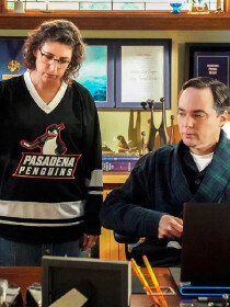 The Big Bang Theory : Sheldon et Amy sont devenus parents d'une petite fille ! Tout ce que le final de Young Sheldon nous a appris sur l'avenir de nos personnages favoris