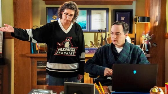 The Big Bang Theory : Sheldon et Amy sont devenus parents d'une petite fille ! Tout ce que le final de Young Sheldon nous a appris sur l'avenir de nos personnages favoris