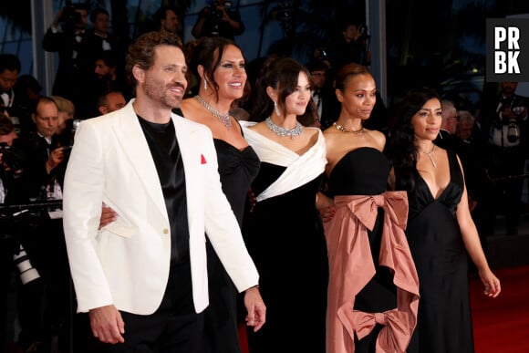 Édgar Ramírez, Karla Sofía Gascón, Selena Gomez, Zoe Saldana, Adriana Paz - Descente des marches du film « Emilia Perez » lors du 77ème Festival International du Film de Cannes, au Palais des Festivals à Cannes. Le 18 mai 2024 © Jacovides-Moreau / Bestimage