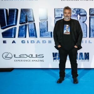 Luc Besson à la première de Valérian et la Cité des mille planètes à Sao Paulo au Brésil, le 3 août 2017