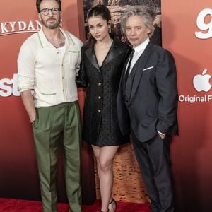 Chris Evans, Ana De Armas, Dexter Fletcher à la première du film "Ghosted" à New York, le 18 avril 2023.