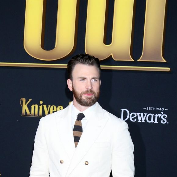 Chris Evans - Les célébrités assistent à la première de "Knives Out" à Los Angeles, le 14 novembre 2019.