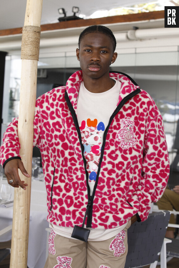 Dembo Camilo (Ici Tout commence) lors du photocall de 'CanneSeries ' Saison 6 au Palais des Festivals de Cannes le 15 Avril 2023. © Denis Guignebourg/Bestimage 