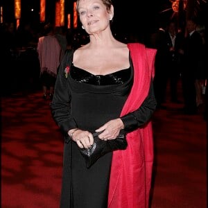 Judi Dench à l'issue de la première mondiale de Quantum of Salace à Londres le 29 octobre 2008 Credit : Davidson/GoffPhotos.com