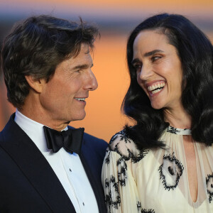 Tom Cruise et Jennifer Connelly à la première du film "Top Gun: Maverick" au cinéma Odeon, Leicester Square à Londres.