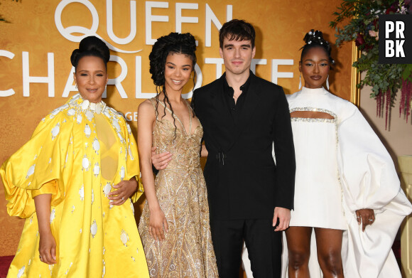 Golda Rosheuvel, India Ria Amarteifio, Corey Mylchreest et Arsema Thomas à la première de la série "Queen Charlotte: A Bridgerton Story" à Los Angeles, le 26 avril 2023.