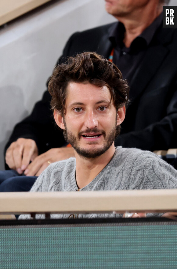 Pierre Niney en tribune (jour 13) lors des Internationaux de France de Tennis de Roland Garros 2022 à Paris, France, le 3 juin 2022. © Dominique Jacovides/Bestimage 