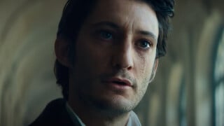 Pierre Niney retrouve un cinéaste qui lui est cher et joue dans son prochain film... Mais sans jamais apparaître à l'écran ! On t'explique tout