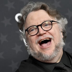 Guillermo del Toro au photocall de la 28ème cérémonie des "Critics' Choice Awards" à l'hôtel Fairmont Century Plaza à Los Angeles, Californie, Etats-Unis, le 15 janvier 2023. 