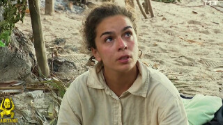 Koh Lanta, la tribu maudite : cheveux, toilettes... Lola répond à toutes les interrogations concernant l'hygiène sur le camp