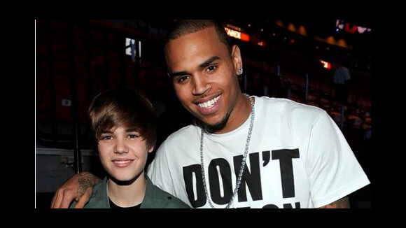Chris Brown ... Justin  Bieber  ''me rappelle moi quand j'étais plus jeune''