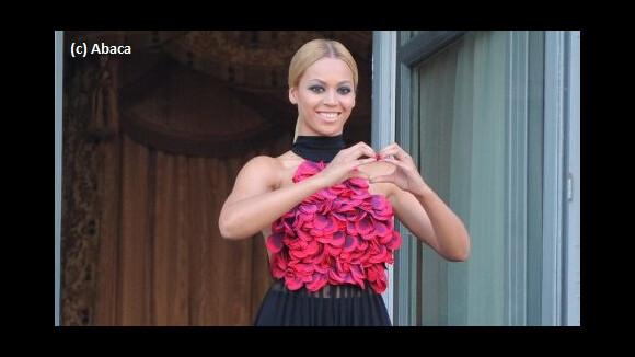Beyoncé enceinte : Elle montre enfin son ventre arrondi