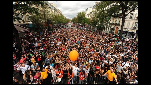 Techno Parade 2011 : Bob Sinclar enflamme des milliers de jeunes (PHOTOS)