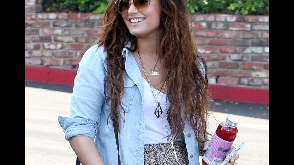 Demi Lovato : tout sourire à Los Angeles (PHOTOS)