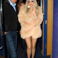 Lady Gaga : presque naturelle en fausse fourrure (PHOTOS)