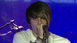 EXCLU : Purefans Session du groupe Eskemo : Je suis Seul en LIVE (VIDEO)