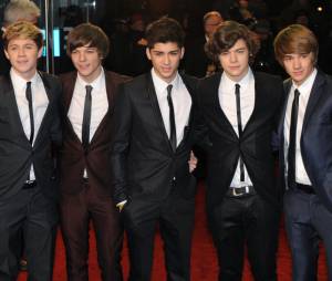 One Direction prennent la pause sur le tapis rouge