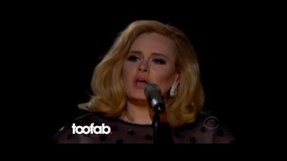 Adele  : Grammy 2012, méconnaissable pour Rolling in the Deep en live (VIDEO et PHOTOS)