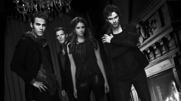 Vampire Diaries saison 3 : RIP Alaric, Team Salvatore et 1912 ... Julie Plec et sa série squattent Twitter !