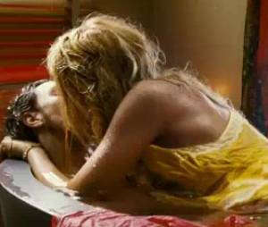 Blake Lively ultra sexy dans le très violent film Savages de Oliver Stone
