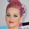 Katy Perry et la tendance rose fluo