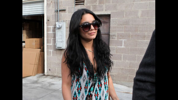 Vanessa Hudgens copie Selena Gomez : elle aussi change de look ! (PHOTOS)