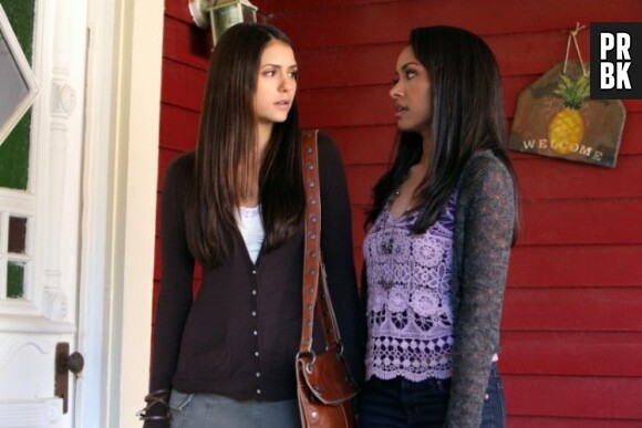 Elena et Bonnie lors de leur rencontre avec Abby