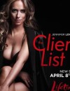 Jennifer Love Hewitt et sa poitrine généreuse dans The Client List