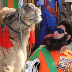 Sacha Baron Cohen : buzz à coup de chameau sur la Croisette pour The Dictator (PHOTOS)