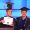 Justin Bieber fier de son diplôme !