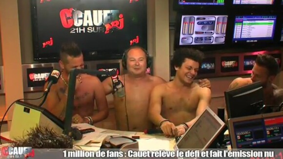 M.Pokora, Keen'V et Kev Adams nus chez Cauet sur NRJ : la vidéo sexy est arrivée !