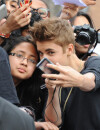 Justin Bieber est toujours entouré de ses fans