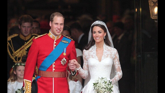 Kate Middleton : sa robe de mariée déchirée...sur Wikipedia !