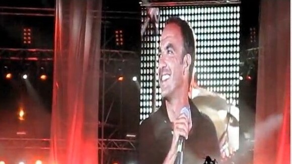 Nikos Aliagas : Son "grand kiff" ? Chanter sur scène ! La preuve en vidéo !