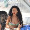 Rihanna mène la belle vie sur son yacht
