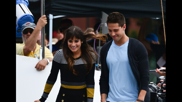 Glee saison 4 spoiler : Lea Michele et son nouveau prétendant très proches sur le tournage ! (PHOTOS)