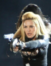 Madonna flingue ses ennemis sur scène